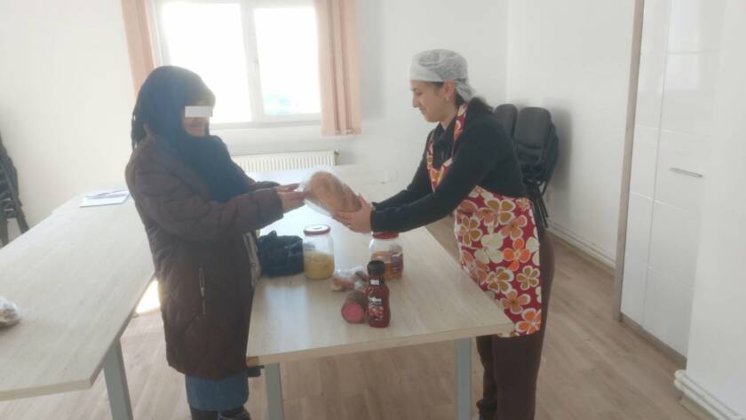 Activitate filantropică desfășurată prin cantina socială a parohiei – imaginea 1