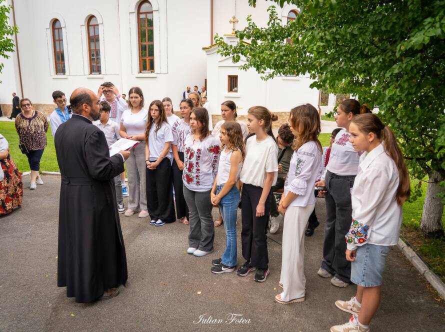 Grupul catehetic al Parohiei Sf. Apostoli Petru și Pavel din Medgidia